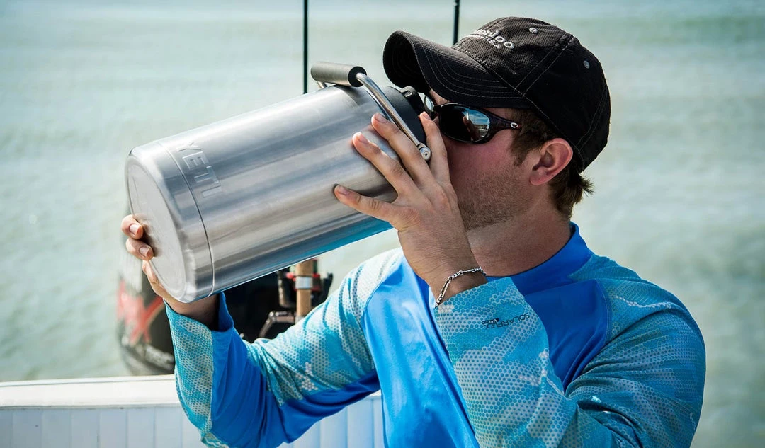 Yeti Rambler 1 Gallon Jug Water Bottles 8 Yeti Rambler 1 Gallon Jug Water Bottles